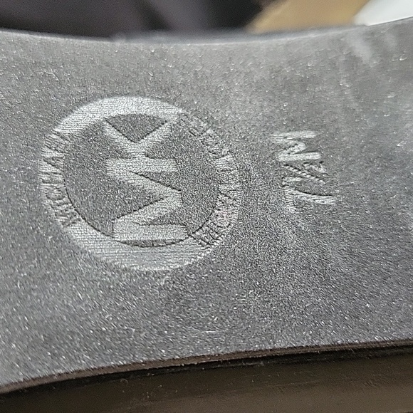 Black studded platform stilettos - Picture 8 of 8